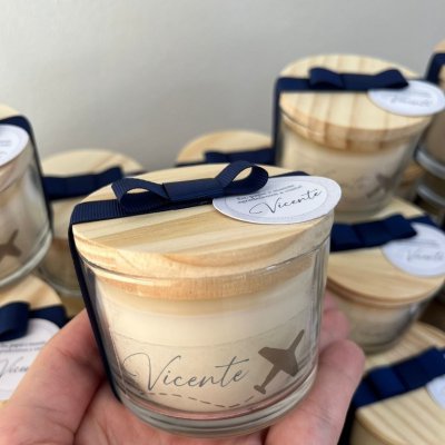 Vela perfumada lembrancinha 100g menino