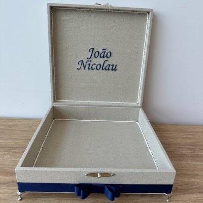 Caixa 30x30 para lembranas