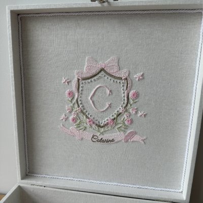 Caixa 30x30 monograma personalizado