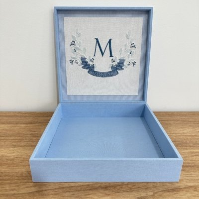 Caixa 30x30 monograma