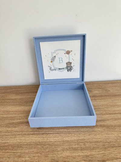 Caixa 30x30 astronauta