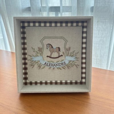 Quadro porta maternidade cavalinho