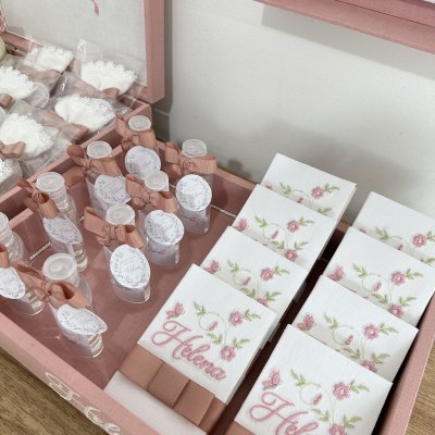 Kit Lembranas rose com enfeite de porta
