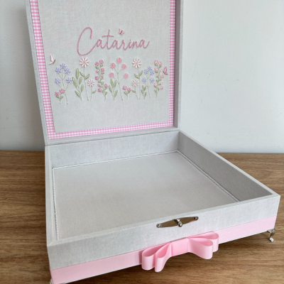 Caixa 30x30 monograma Jardim sobreposto