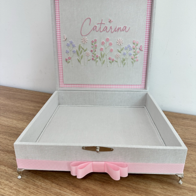 Caixa 30x30 monograma Jardim sobreposto