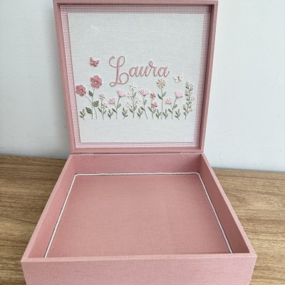 Caixa 30x30 rose Jardim sobreposto