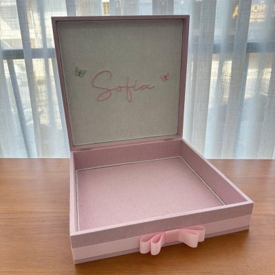 Caixa 30x30 linho rosa