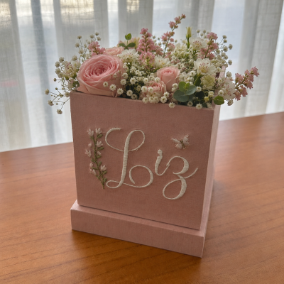 Cachepo linho rose com bordado