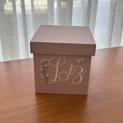 Cachepo linho rose com bordado