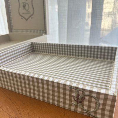 Caixa 30x30 e Bandeja 25x35 xadrez marrom