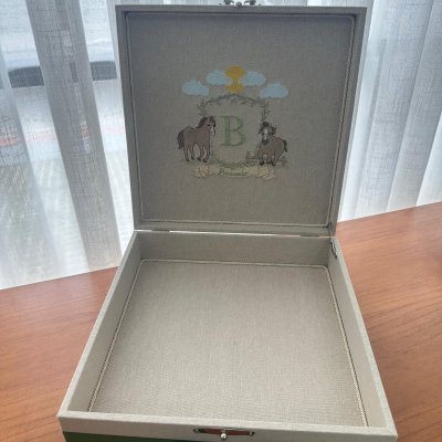 Kit caixa e sache bordado cavalo