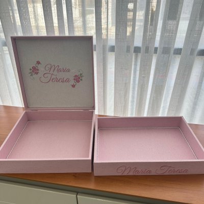 Caixa e bandeja linho rosa monograma