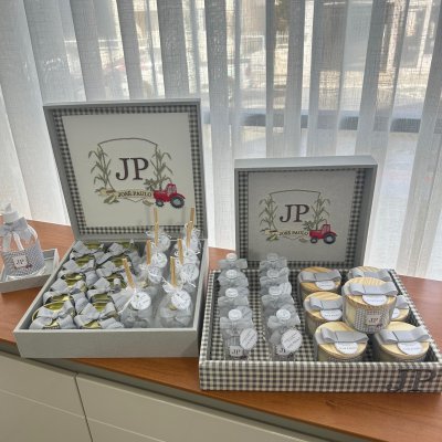 Kit lembranas fazendinha com quadro