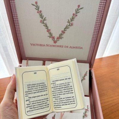Kit lembranas caixa e livrinhos