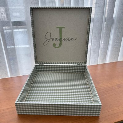 Caixa 30x30 xadrez verde