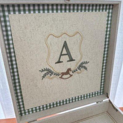 Caixa 30x30 e bandeja 25x35 cavalinho balano