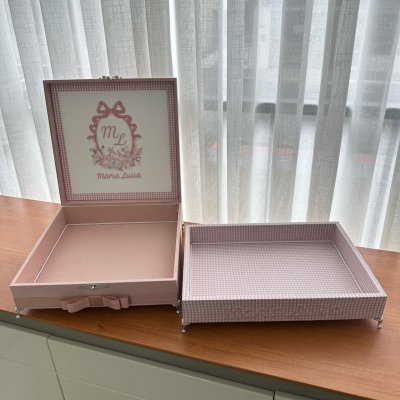 Caixa 30x30 e bandeja 25x35 rose