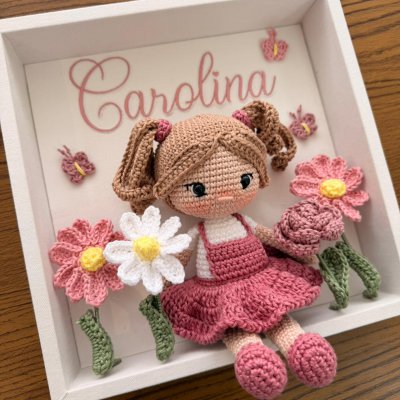 Quadro menina croche jardim