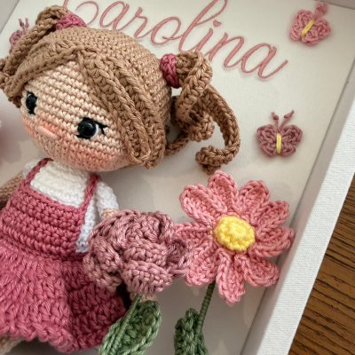 Quadro menina croche jardim