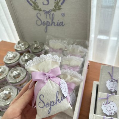 Kit 28 lembran�as com caixas e quadro