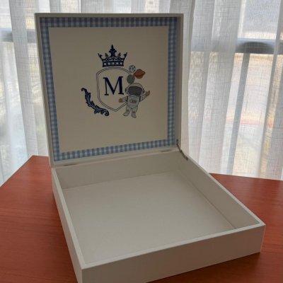 Caixa 30x30 astronauta