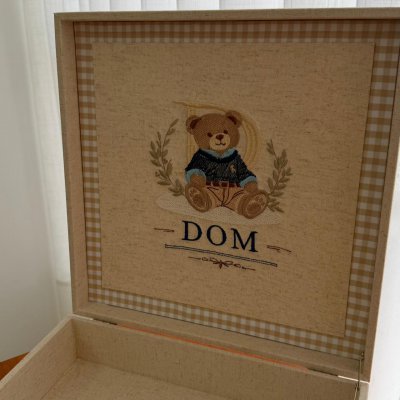 Conjunto caixa, bandeja e porta maternidade