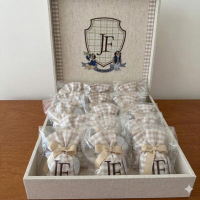 Kit caixa e 30 sache perfumado