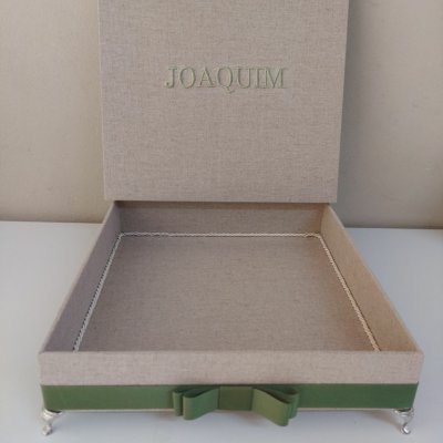 Caixa 26x26 para lembranas nascimento linho